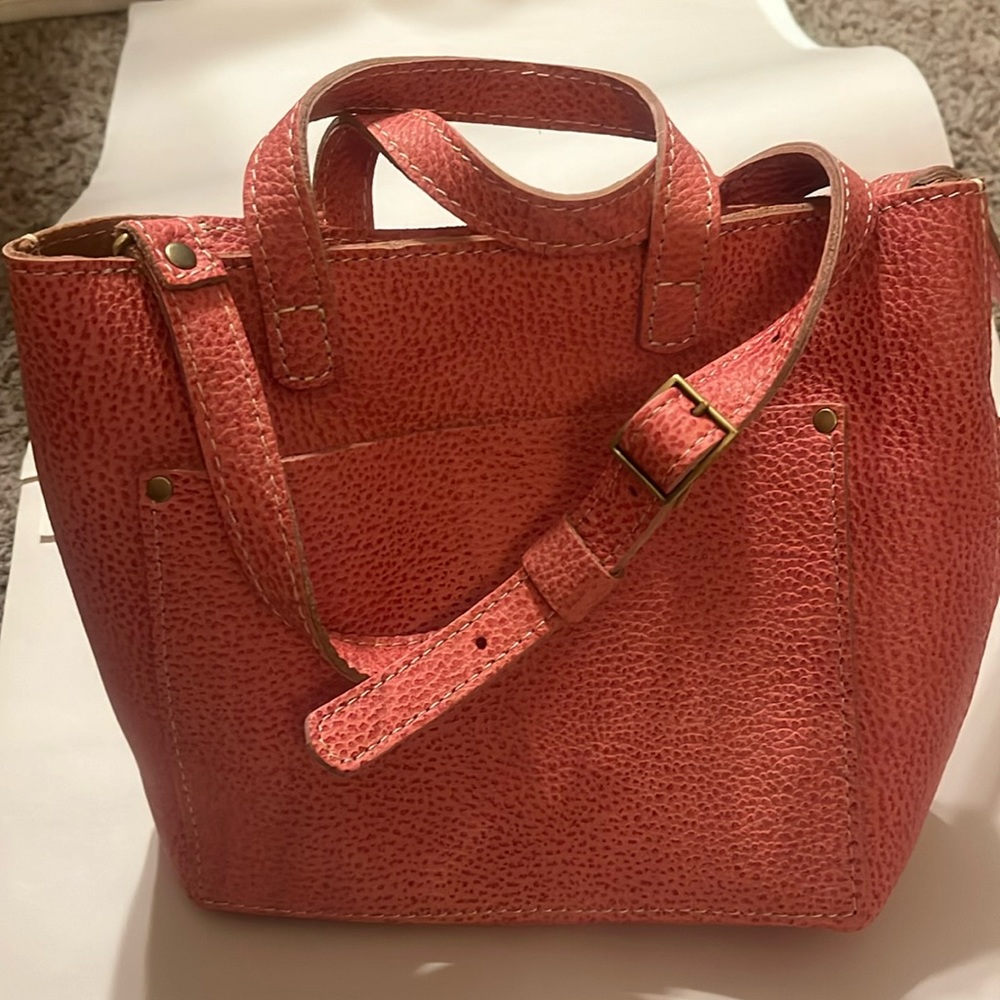 Small leather zip tote